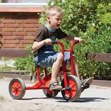 Metal Tricycle with pedal - MGA STAR MARKETING