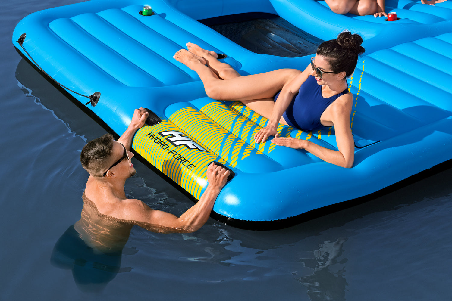 Bestway - Hydro-Force Summer Slide 5-Person Inflatable Activity Island 376x311 cm