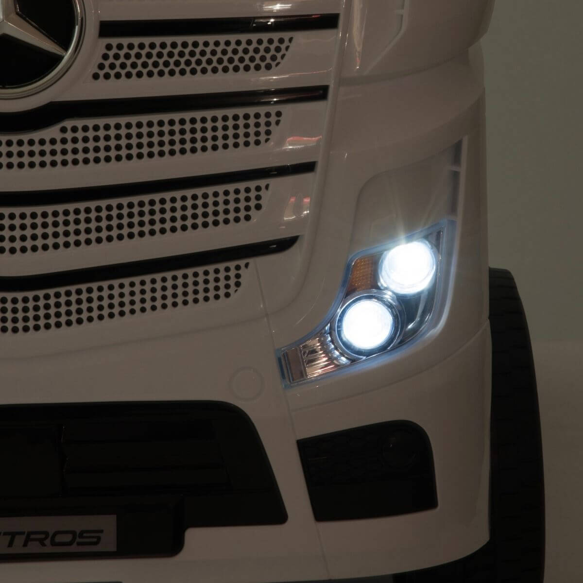 Lights of Licensed Electric Ride on Mercedes Benz Truck For kids 12V